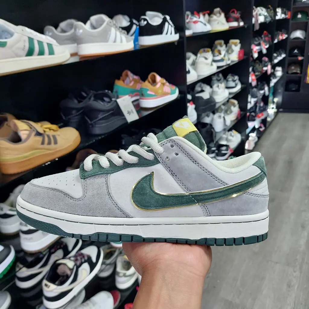 Nike SB Dunk Low Sean Cliver