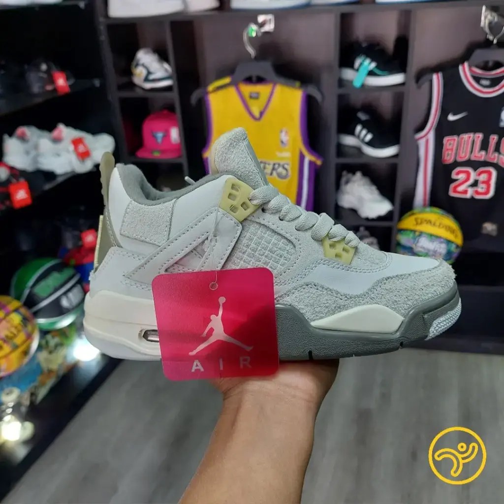 JORDAN 4 CRAFT