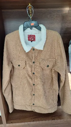 Chumpa Levis Strauss con borrego