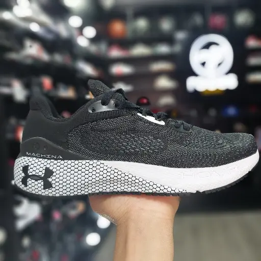 Under Armour Machina 3