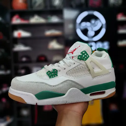 Nike SB X Jordan 4 "Pine Green"