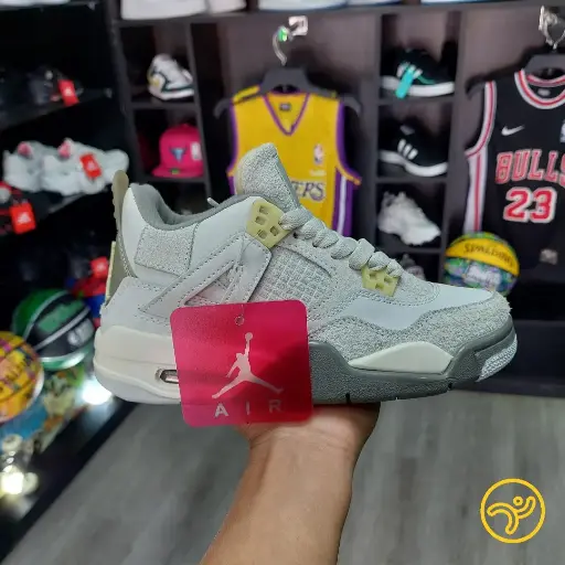 JORDAN 4 CRAFT